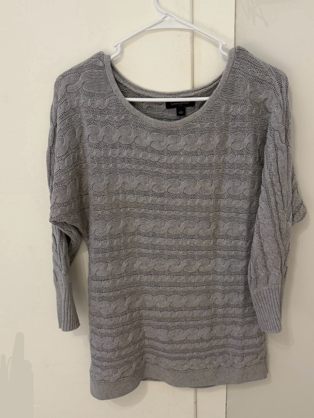 Banana Republic Light Gray Crew Neck Knit Sweater